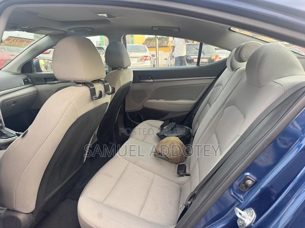 Hyundai Elantra 2018 Blue