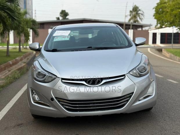 Hyundai Elantra 2015 Silver