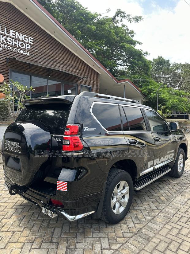 Toyota Land Cruiser Prado 2.7 i 2012 Black