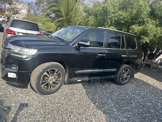 Toyota Land Cruiser 4.5 V8 GL 2014 Black