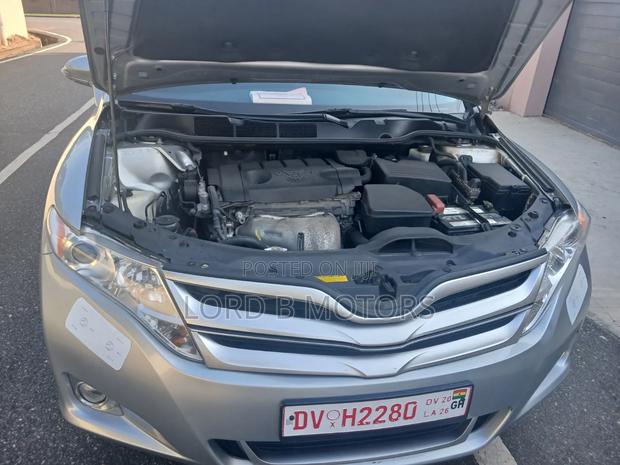 Toyota Venza XLE 4dr Wagon (2.7L 4cyl 6A) 2015 Silver