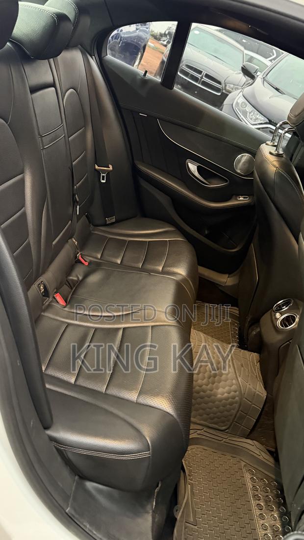 Mercedes-Benz C300 Luxury 4matic Sedan AWD (2.0L 4cyl 7A) 2017 White