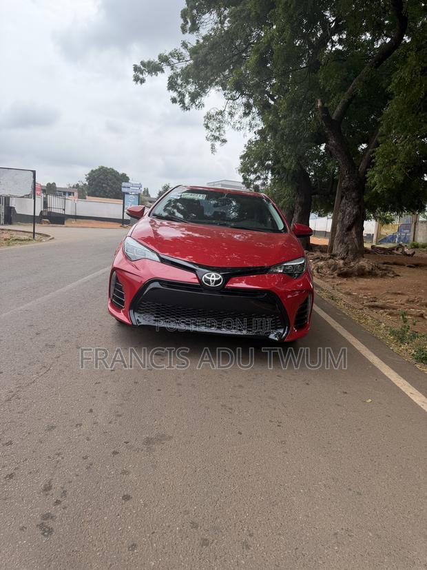 Toyota Corolla SE (1.8L 4cyl 2A) 2018 Red