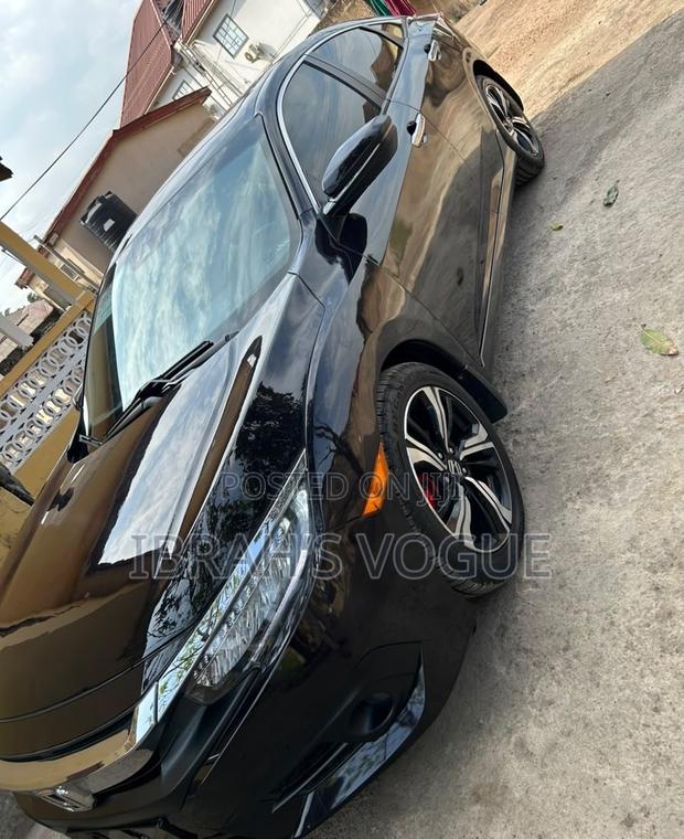 Honda Civic Touring 4dr Sedan (1.5L 4cyl) 2017 Black