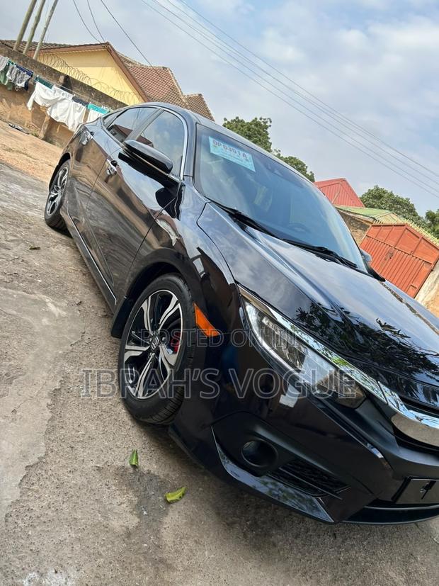 Honda Civic Touring 4dr Sedan (1.5L 4cyl) 2017 Black