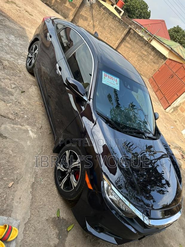 Honda Civic Touring 4dr Sedan (1.5L 4cyl) 2017 Black
