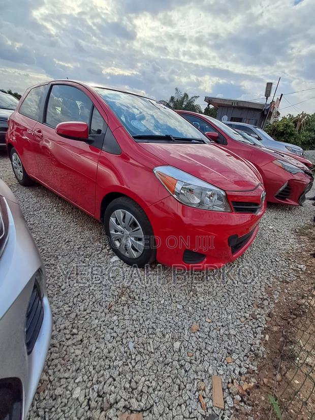 Toyota Yaris 2014 Red