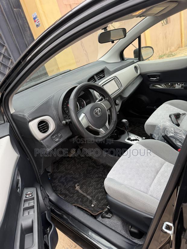 Toyota Vitz 2012 Black