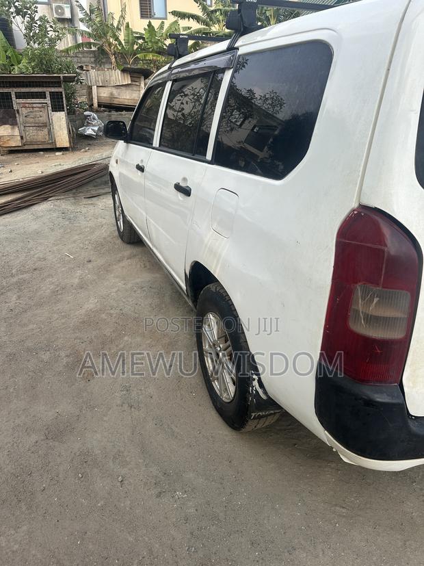 Toyota Probox 1.5 DX 4WD 2010 White
