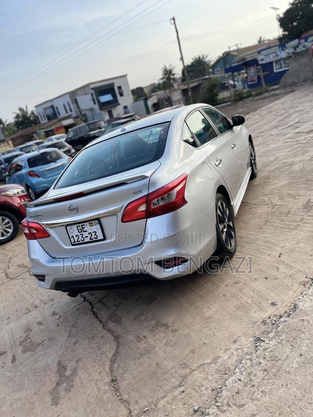 Nissan Sentra S 2016 Silver