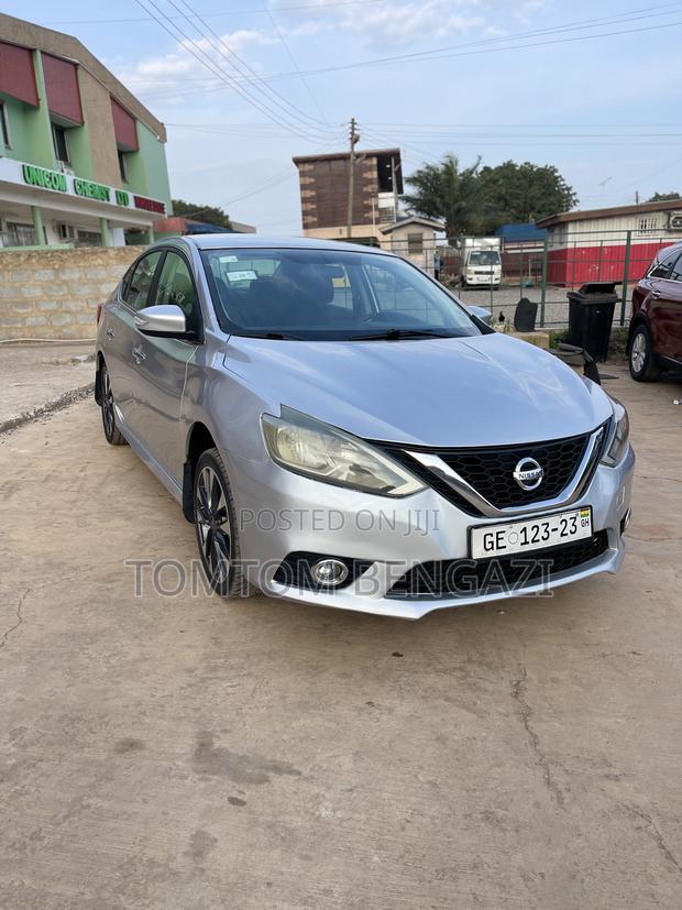 Nissan Sentra S 2016 Silver