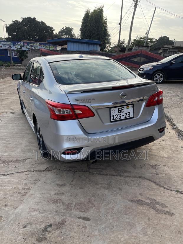 Nissan Sentra S 2016 Silver