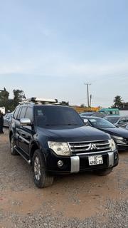 Mitsubishi Pajero 3.0 2010 Black for sale