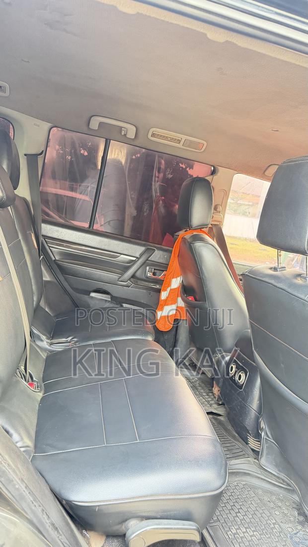 Mitsubishi Pajero 3.0 2010 Black