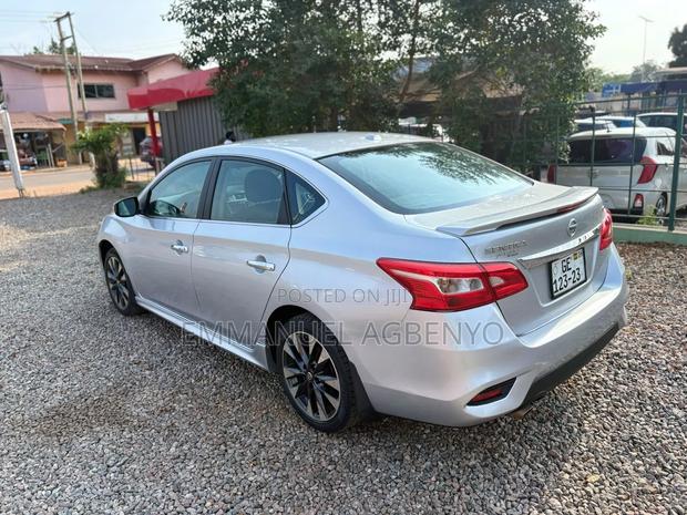 Nissan Sentra SR 2016 Silver