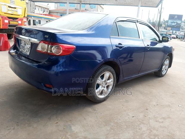 Toyota Corolla LE 4dr Sedan (1.8L 4cyl 4A) 2013 Blue