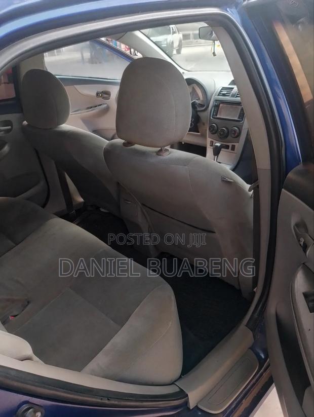 Toyota Corolla LE 4dr Sedan (1.8L 4cyl 4A) 2013 Blue