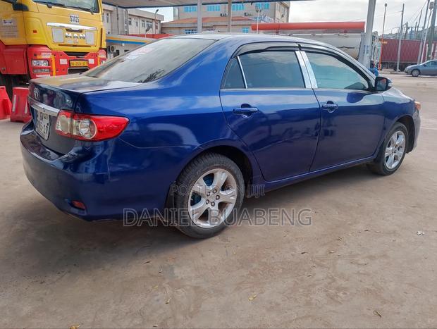 Toyota Corolla LE 4dr Sedan (1.8L 4cyl 4A) 2013 Blue