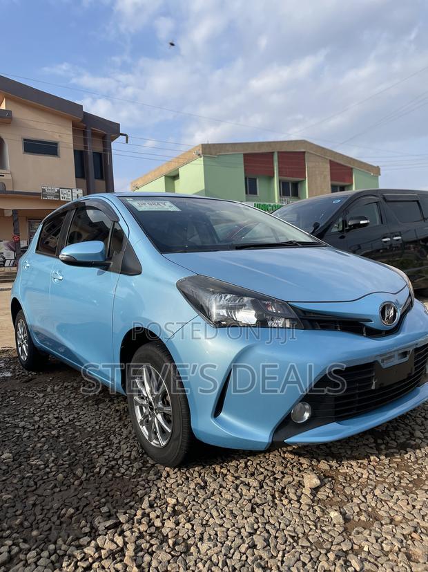 Toyota Vitz 1.3 AWD 5dr 2016 Blue