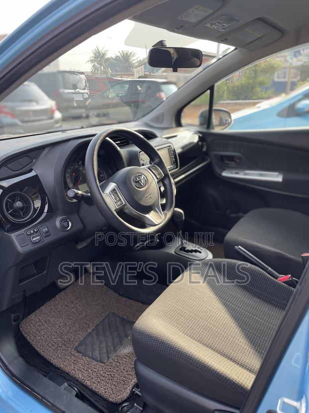 Toyota Vitz 1.3 AWD 5dr 2016 Blue