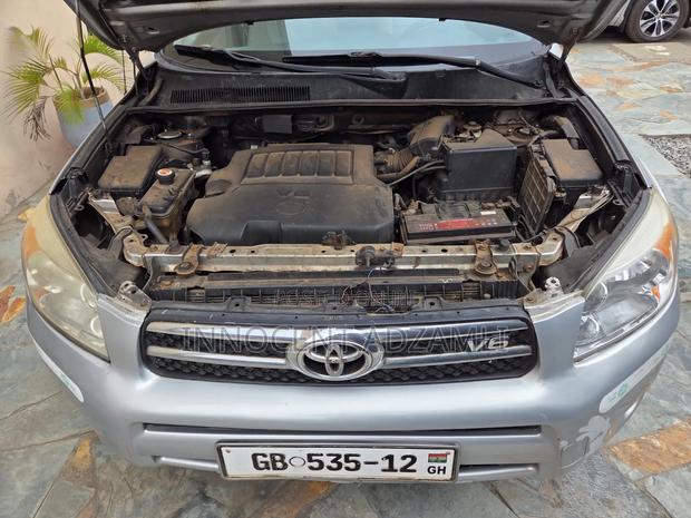 Toyota RAV4 200 4X4 Automatic 2008 Gray