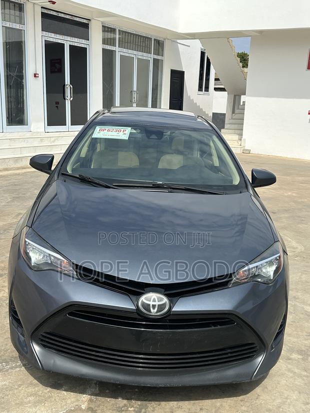 Toyota Corolla LE ECO 4dr Sedan (1.8L 4cyl CVT) 2017 Gray