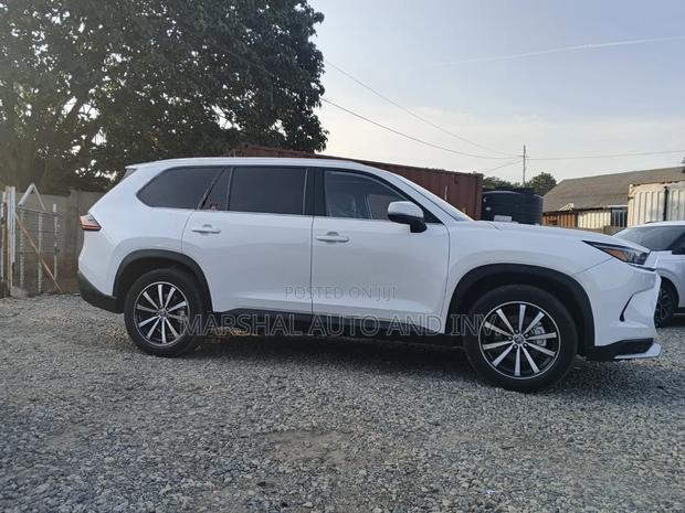 Toyota Grand Highlander Platinum 2025 White