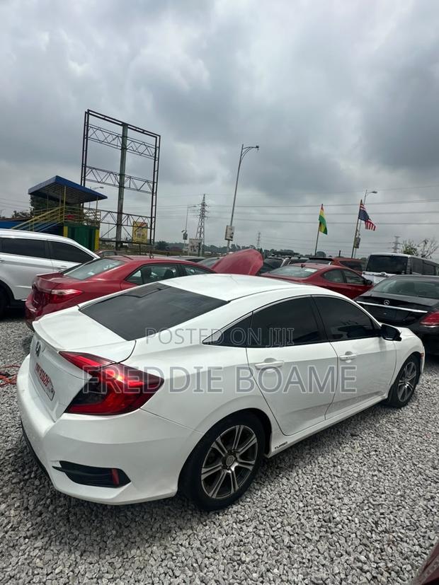 Honda Civic 2016 White
