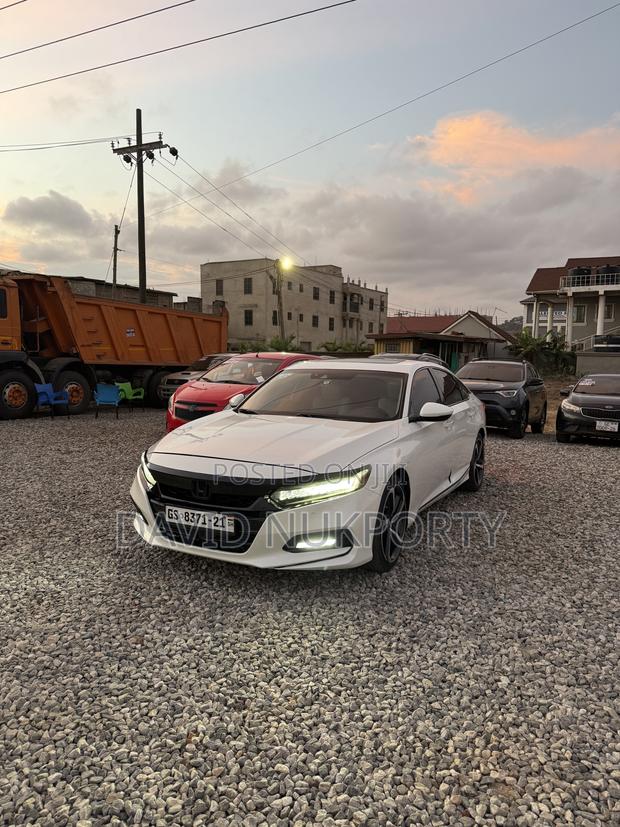 Honda Accord 2019 White