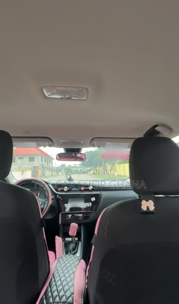 Toyota Corolla LE (1.8L 4cyl 2A) 2018 Black