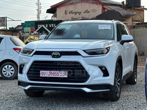 Toyota Highlander 2025 White