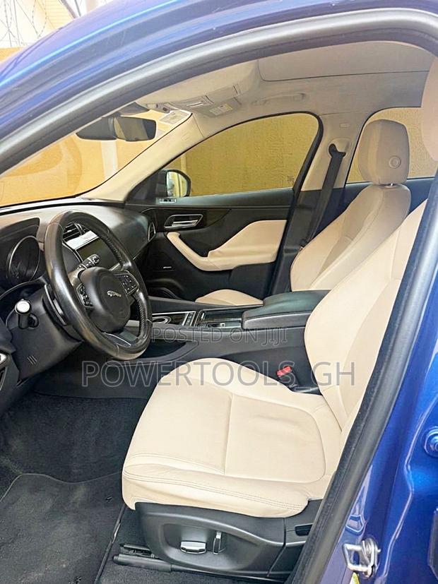 Jaguar F-Pace 2019 Gray