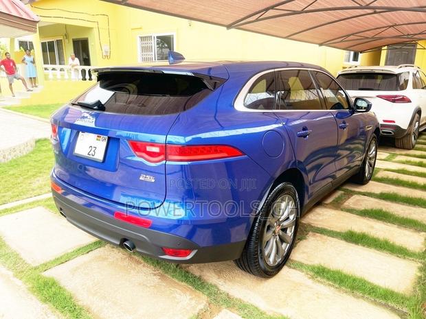 Jaguar F-Pace 2019 Gray