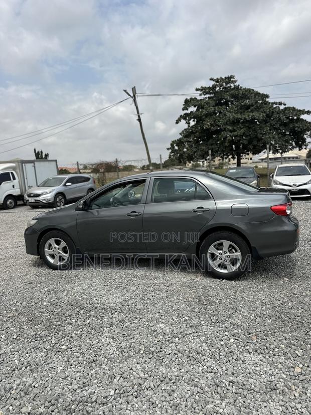 Toyota Corolla S 4dr Sedan (1.8L 4cyl 4A) 2013 Gray