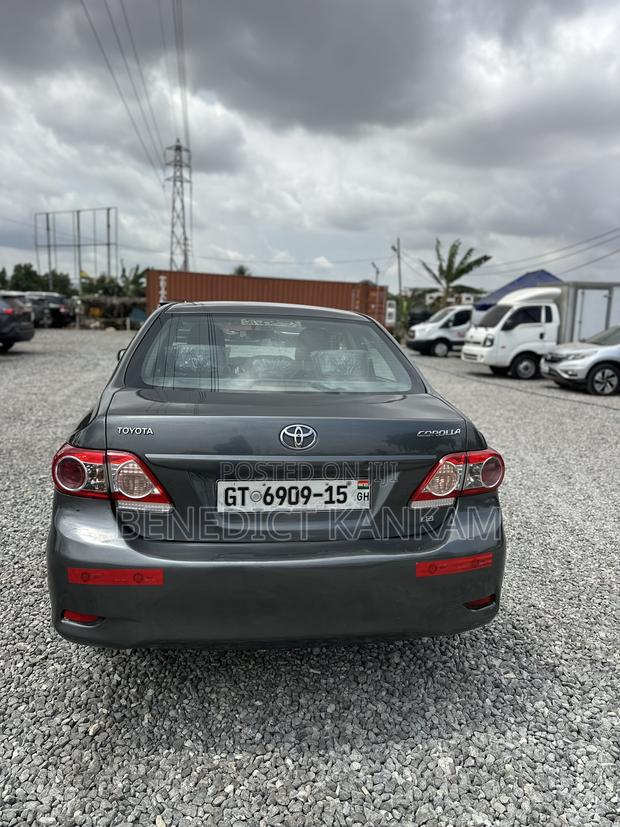 Toyota Corolla S 4dr Sedan (1.8L 4cyl 4A) 2013 Gray