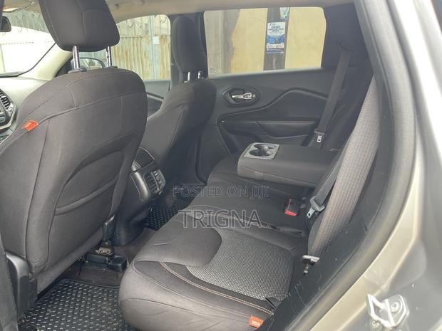 Jeep Cherokee Limited 4x4 2017 Gray