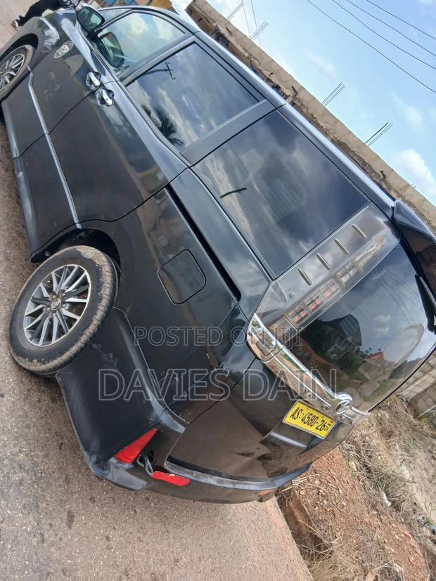 Toyota Voxy 2016 Black