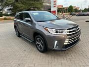 Toyota Highlander LE Plus 2019 Gray for sale