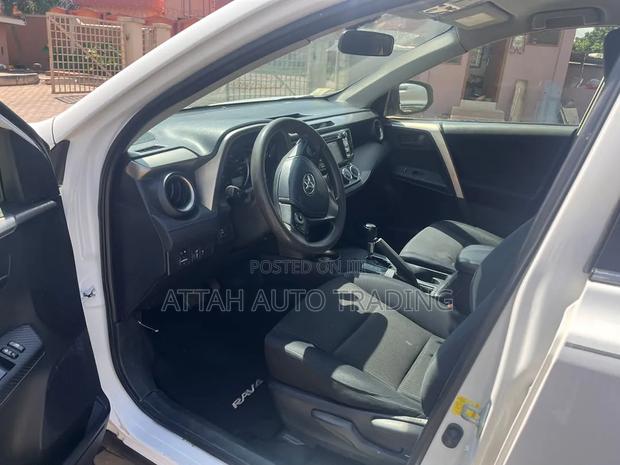 Toyota RAV4 2017 White