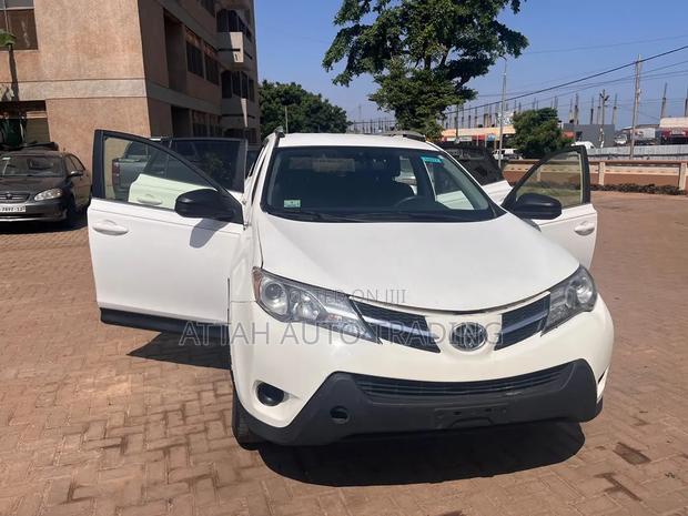 Toyota RAV4 2017 White