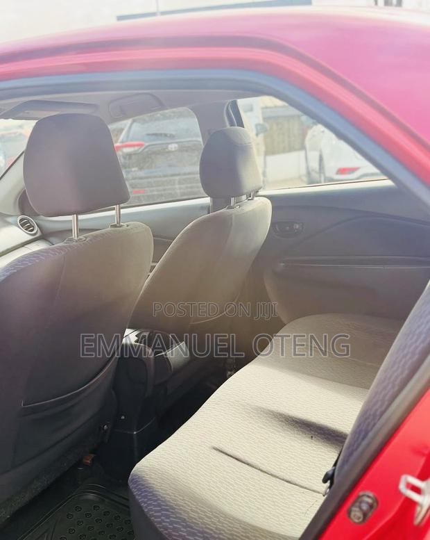 Toyota Yaris 2012 Red