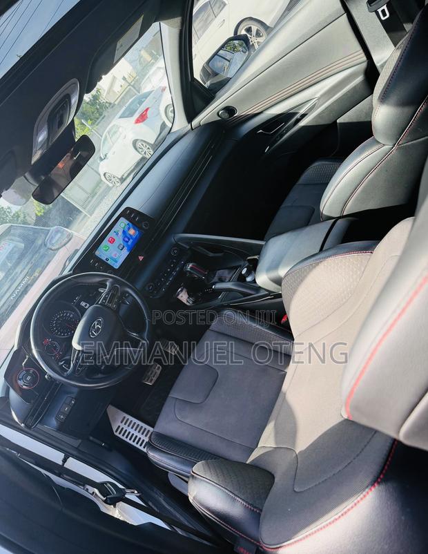 Hyundai Elantra 2021 White