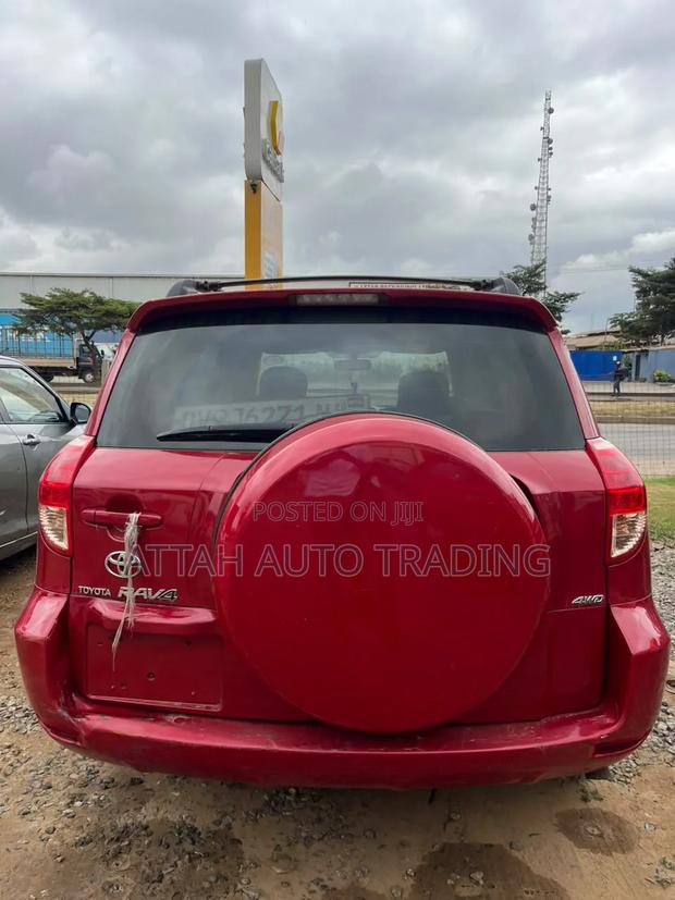 Toyota RAV4 2010 Red
