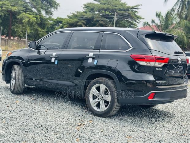 Toyota Highlander Limited Platinum 2019 Black