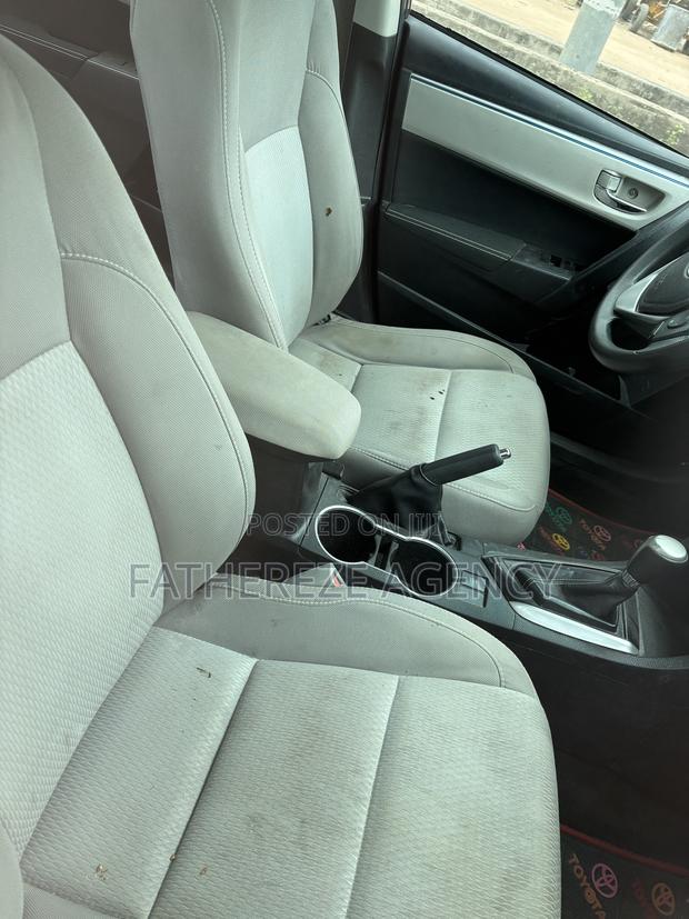 Toyota Corolla LE Eco 4dr Sedan (1.8L 4cyl CVT) 2016 Gray