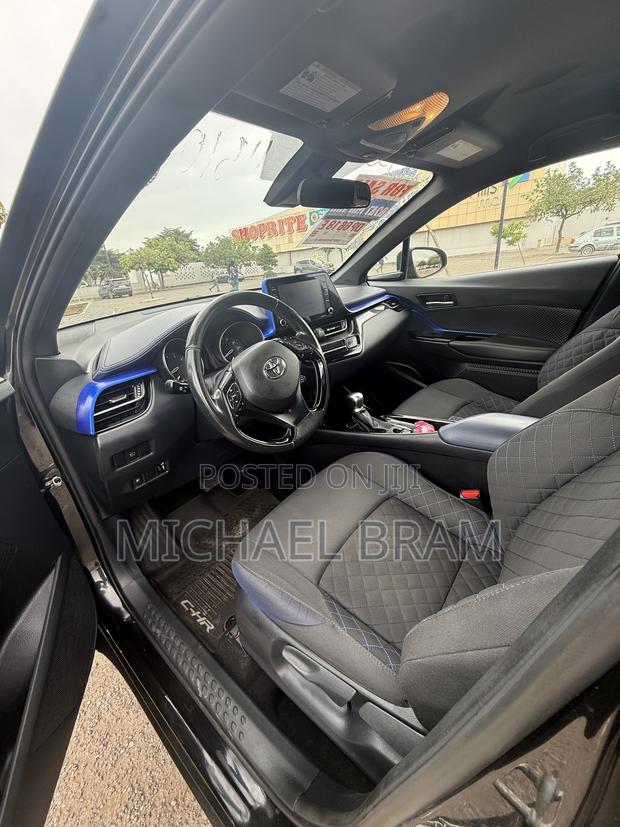 Toyota C-HR XLE FWD 2020 Black