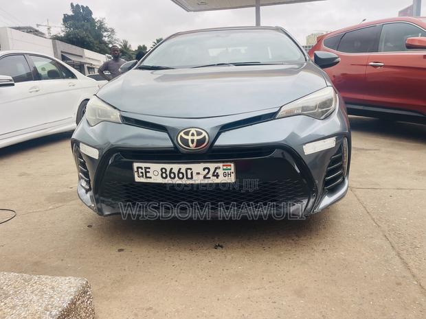 Toyota Corolla 2018 Gray
