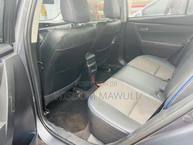 Toyota Corolla 2018 Gray