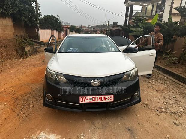Toyota Camry 2014 White