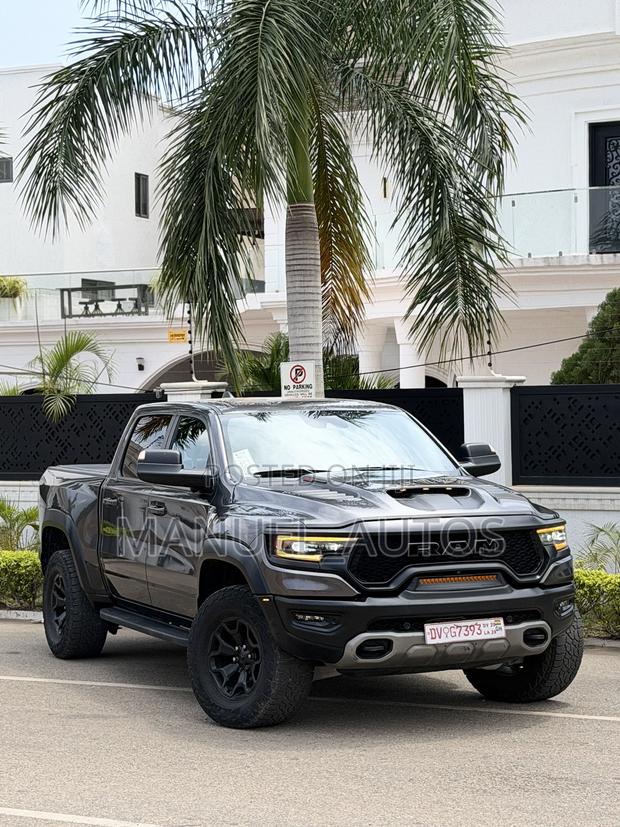 RAM 1500 TRX Crew Cab 4WD SB 2023 Gray